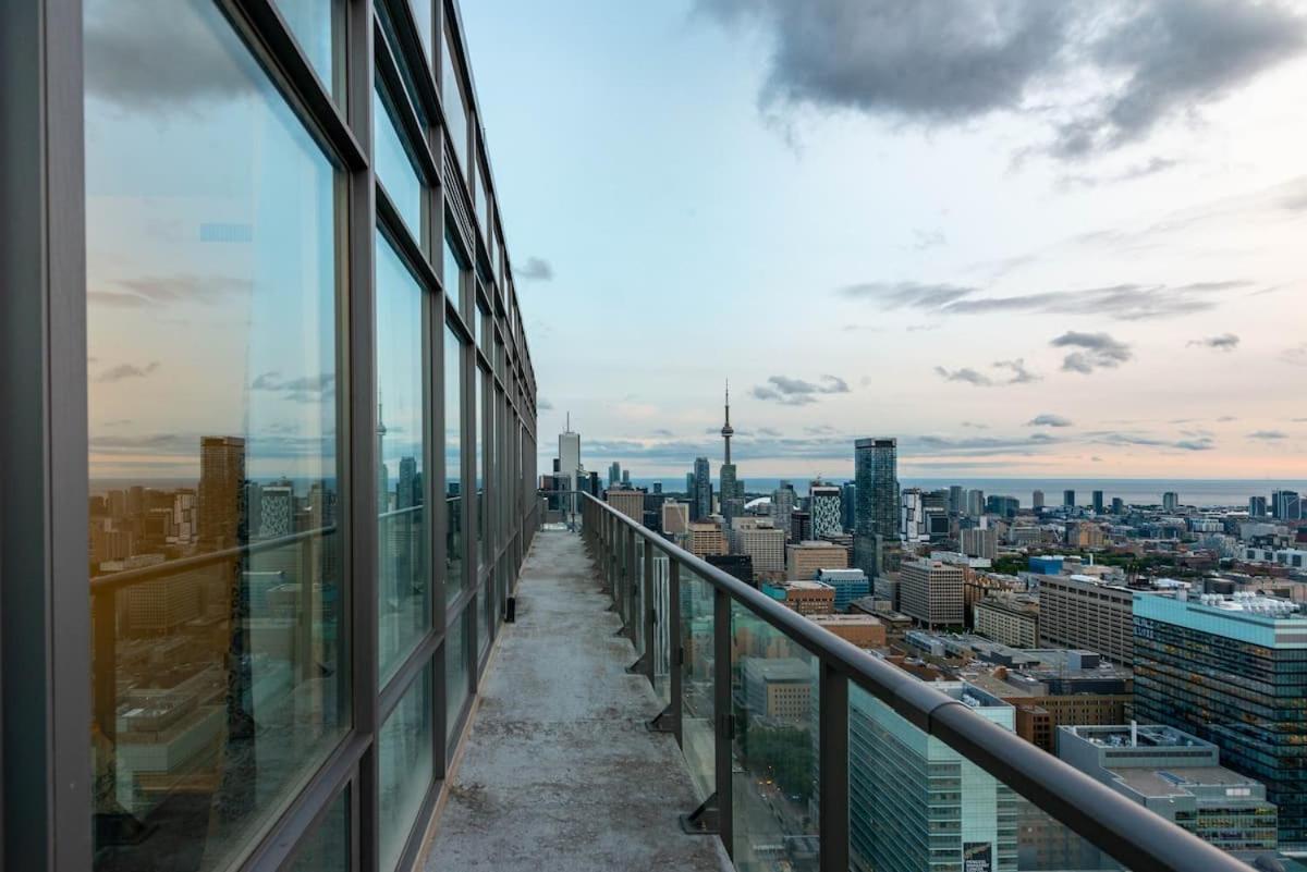 Great View High Rise In Central Toronto Esterno foto