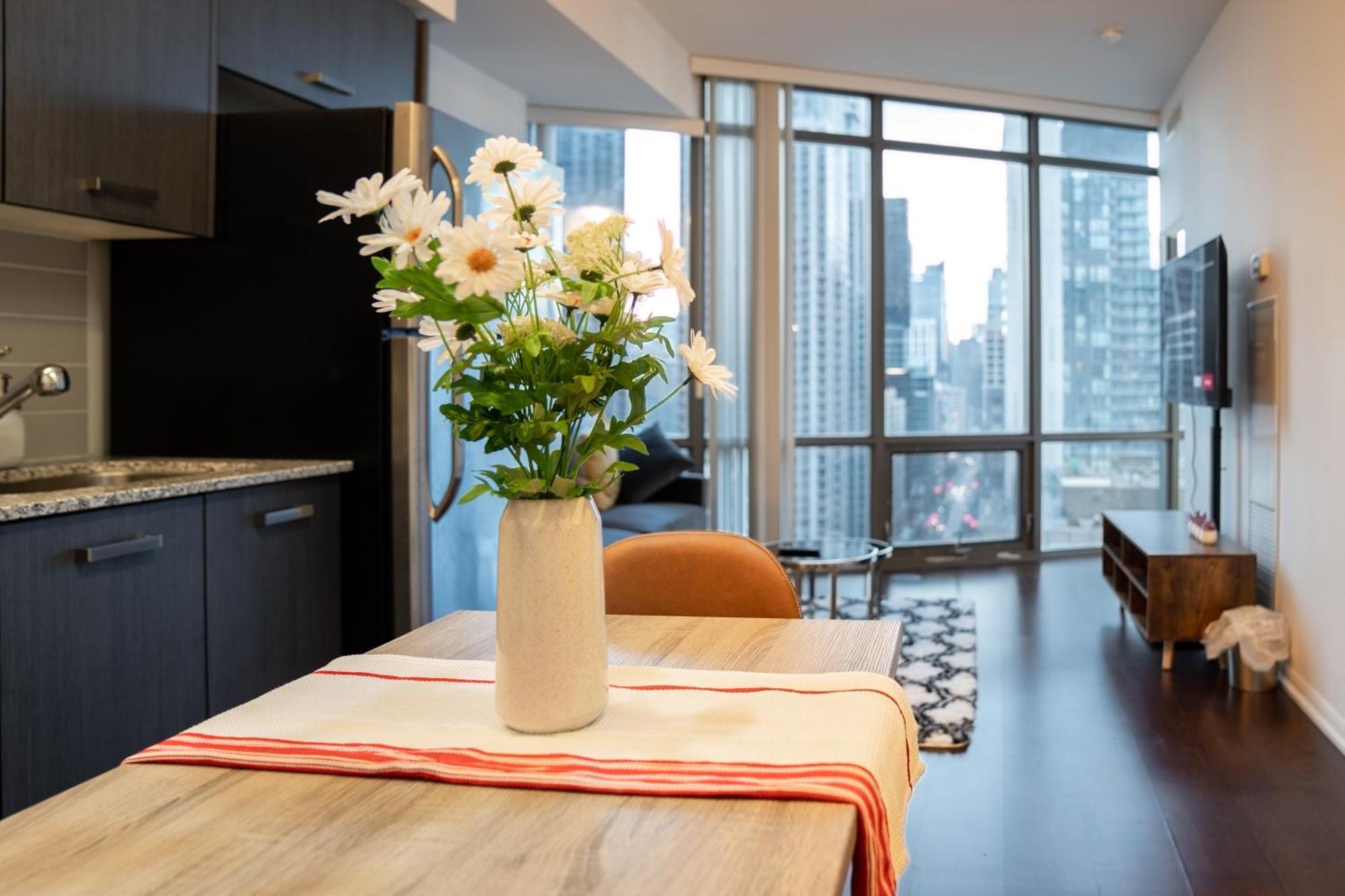 Great View High Rise In Central Toronto Esterno foto